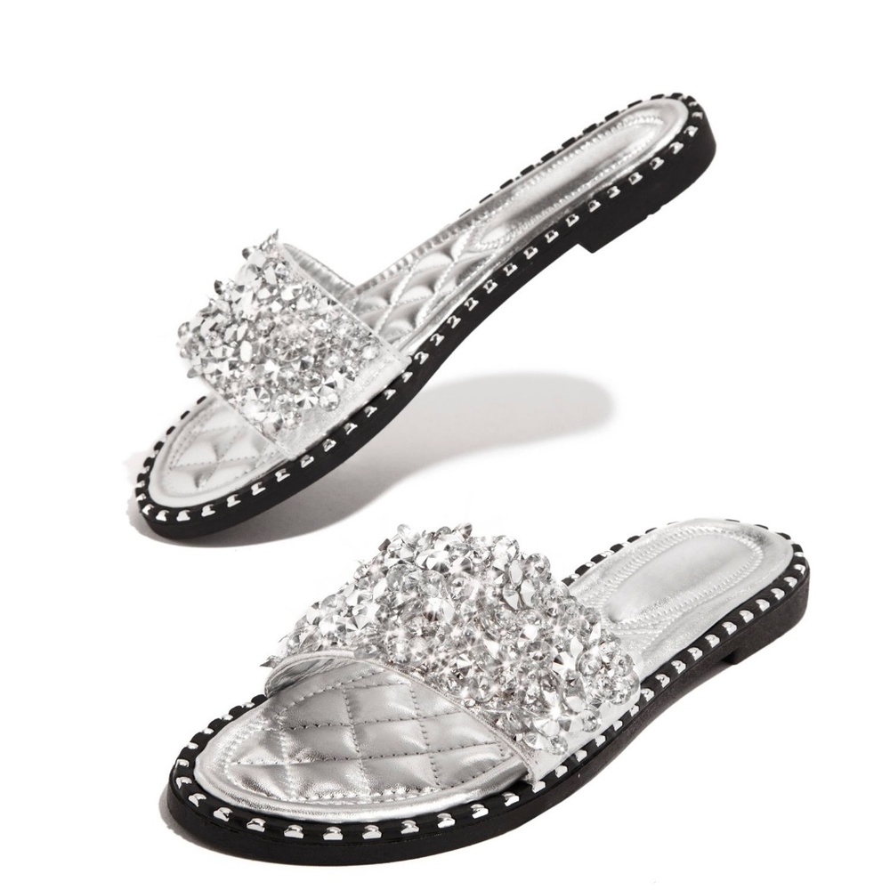 NEW🔥 Sparkling Rhinestone Crystal Slide Flip Flop - Picture 2 of 4